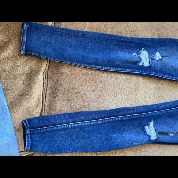 American Eagle High Rise Jegging Size 2 - Picture 3 of 9